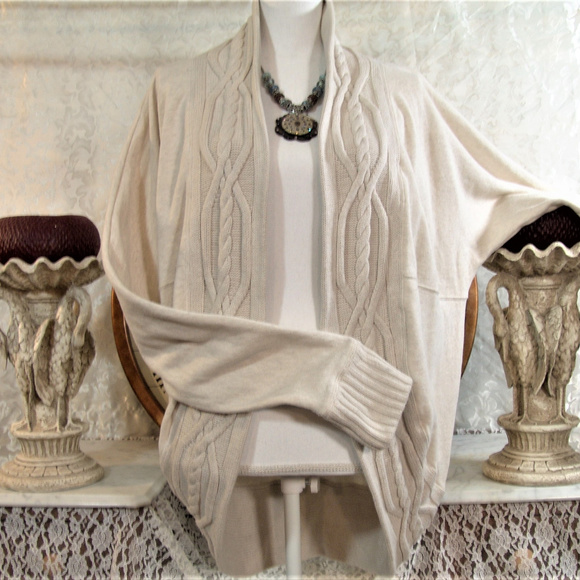 AREOPOSTALE Sweaters - AREOPOSTALE cardigan Sweater Cream womens L/XL